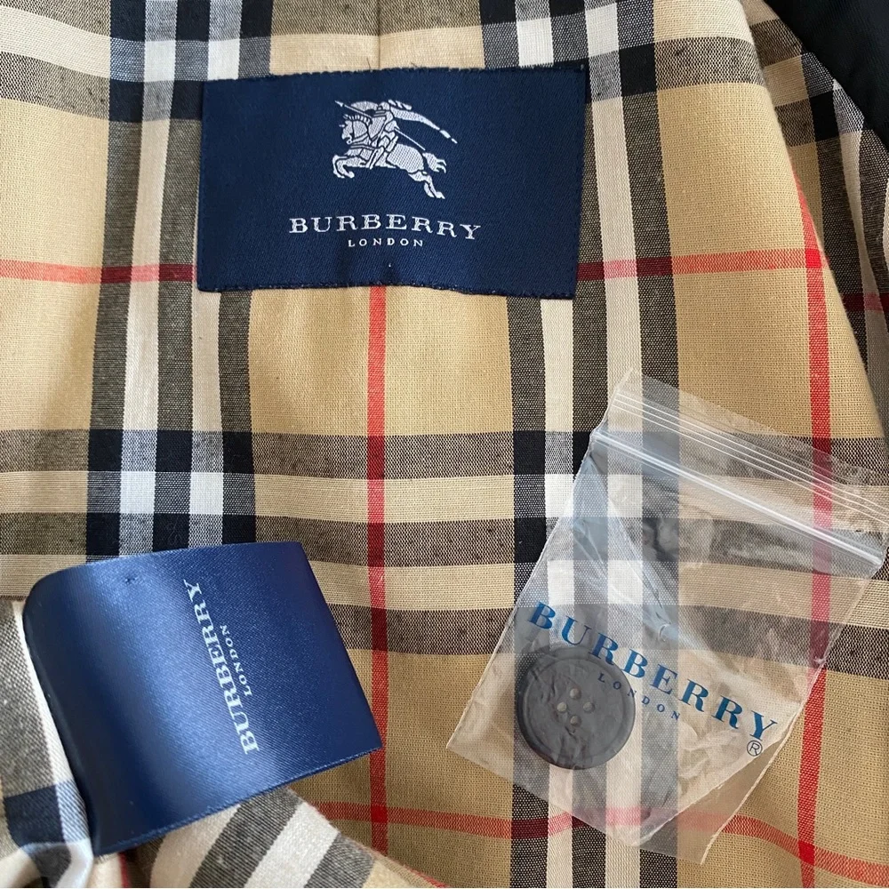 Burberry navy double breasted jacket - Picture 8 of 13